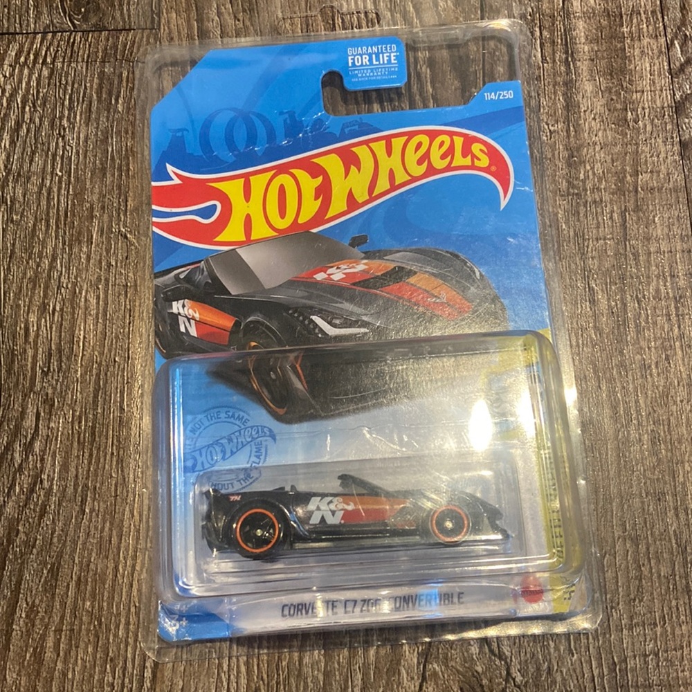 Hot Wheels Super Treasure Hunt Corvette C7 Z06 Convertible